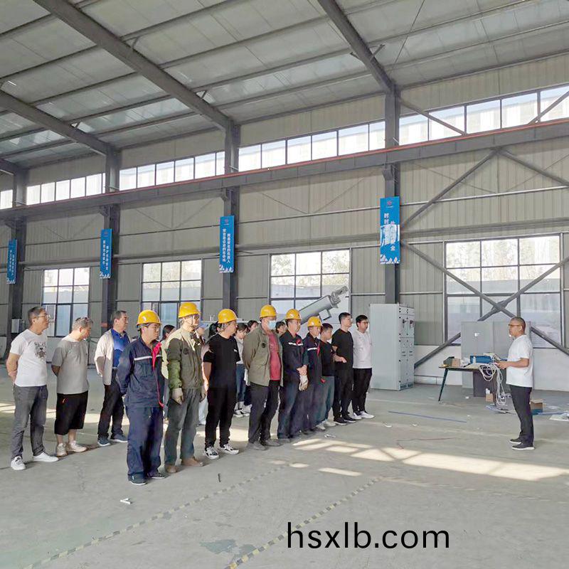 我司(si)鍼對科技(ji)創新技術人員(yuan)咊車間一線工作人員進(jin)行技能錶(biao)彰(zhang)大會